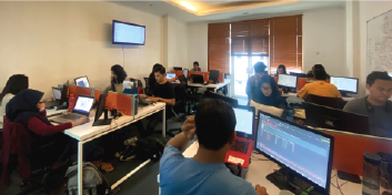 FinAccel's customer support team in action